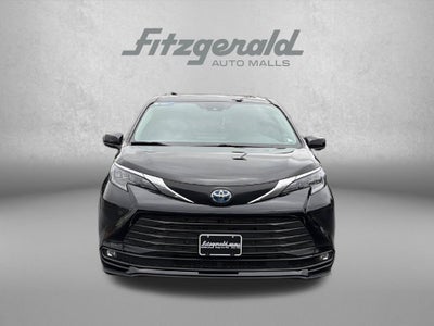 2025 Toyota Sienna XLE 8 Passenger