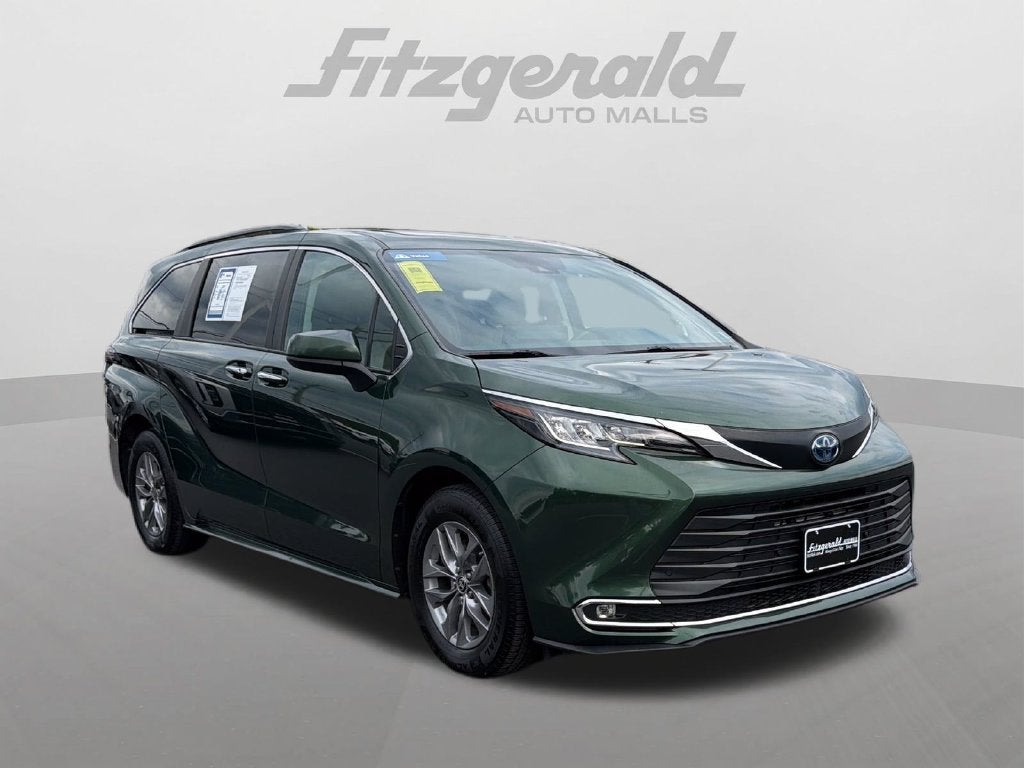 2023 Toyota Sienna XLE 7 Passenger