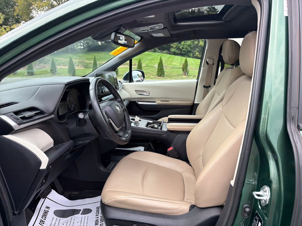 2023 Toyota Sienna XLE 7 Passenger