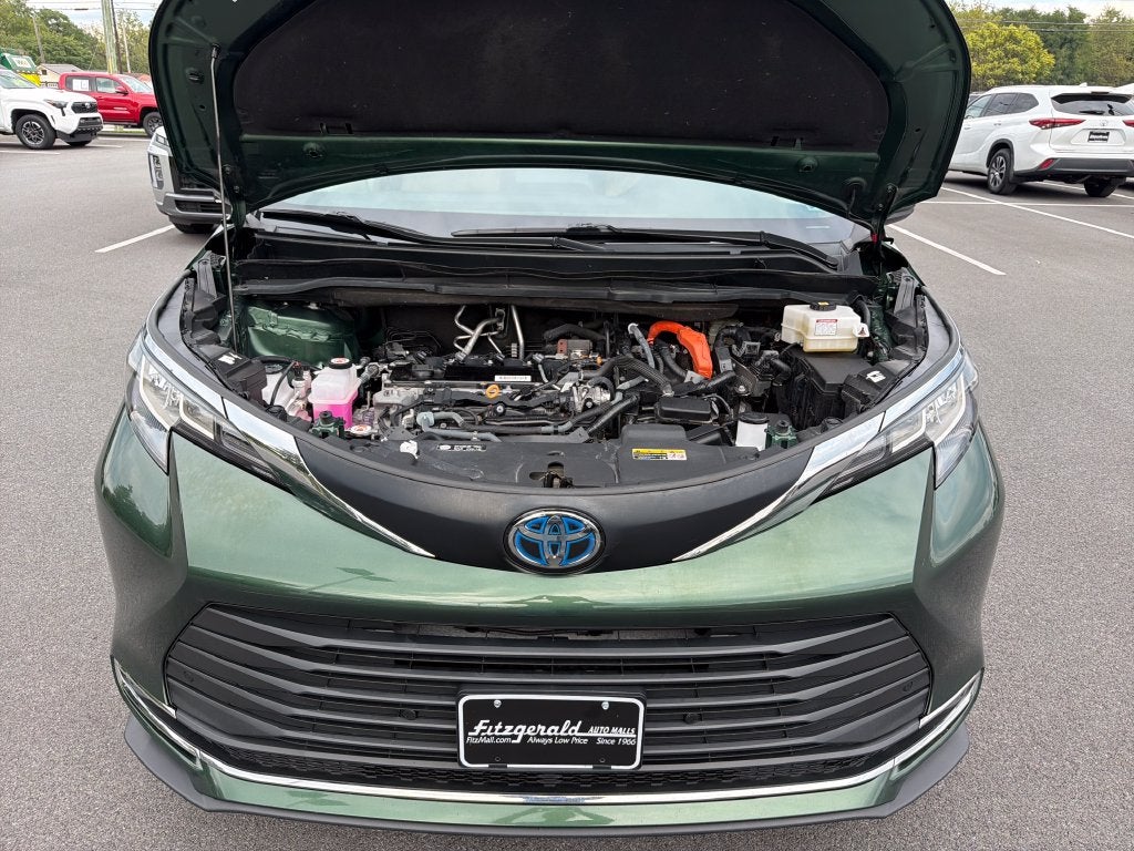 2023 Toyota Sienna XLE 7 Passenger