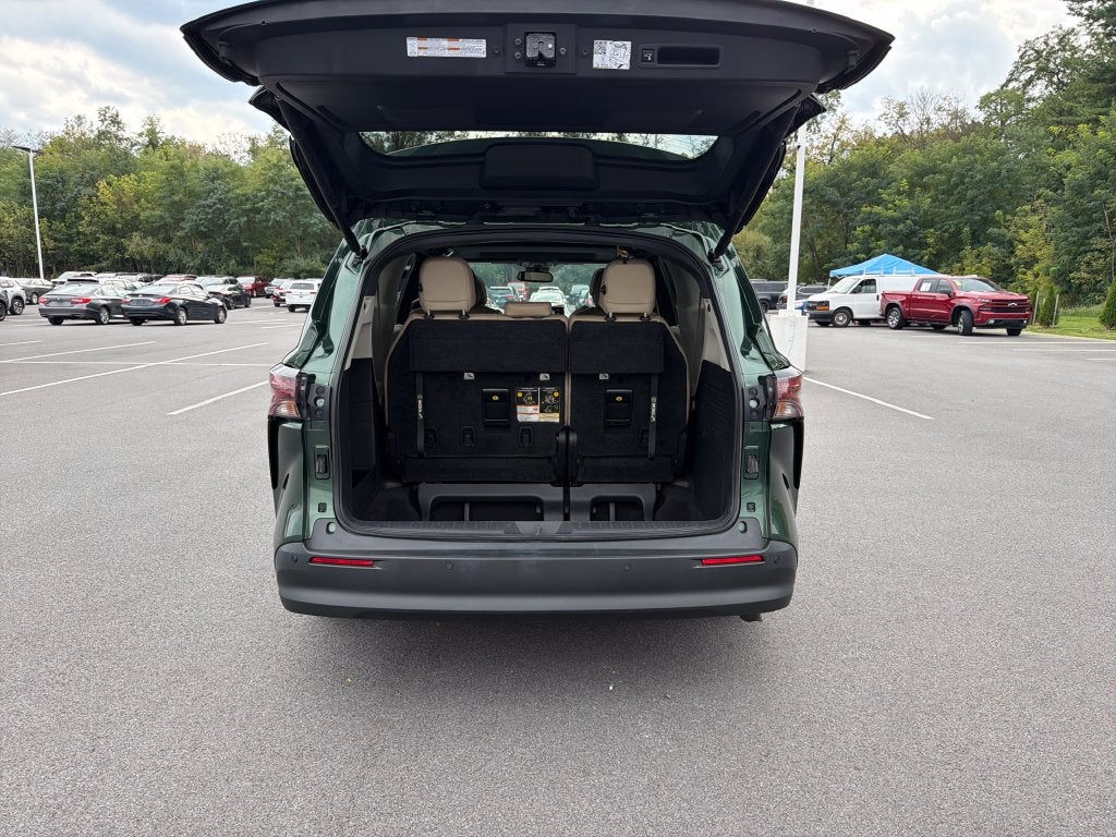 2023 Toyota Sienna XLE 7 Passenger