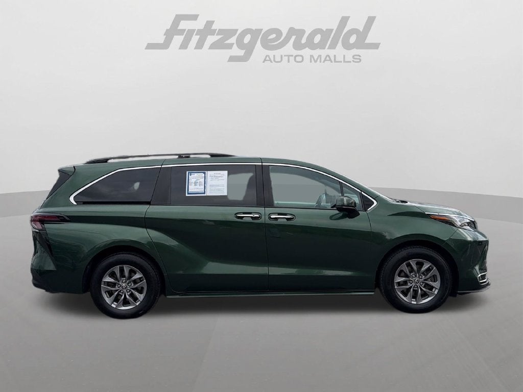 2023 Toyota Sienna XLE 7 Passenger