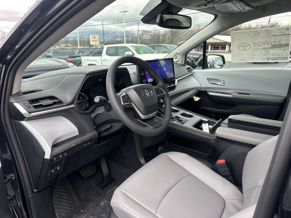 2026 Toyota Sienna XLE 7 Passenger