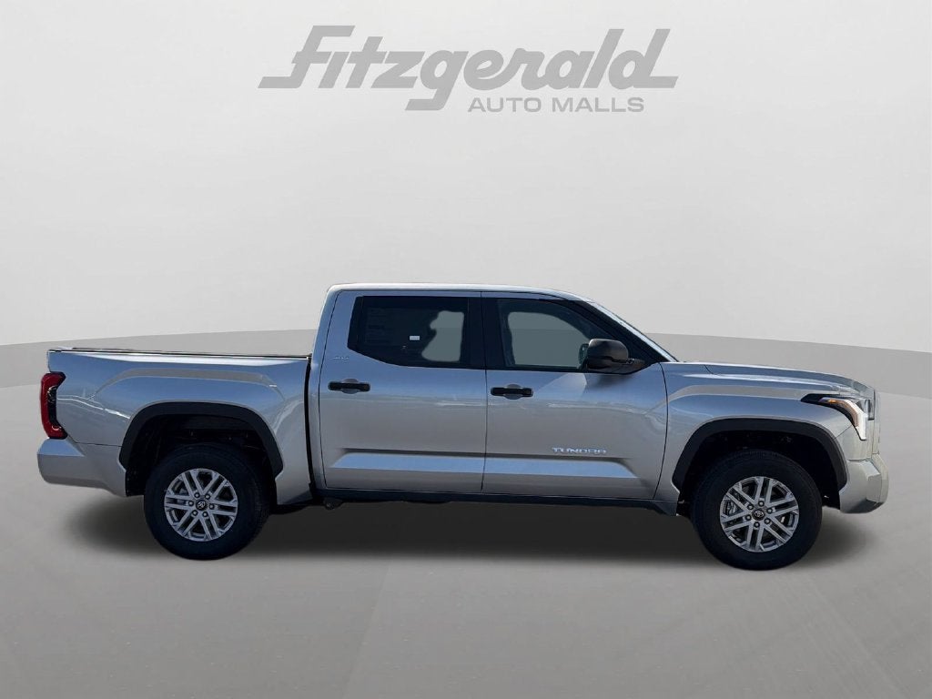 2026 Toyota Tundra SR5 - Photo 9