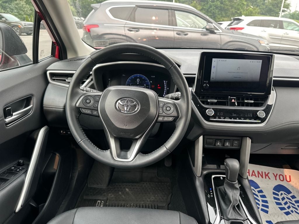 2025 Toyota Corolla Cross XLE