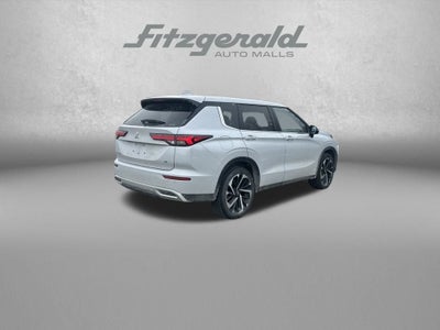 2024 Mitsubishi Outlander SE