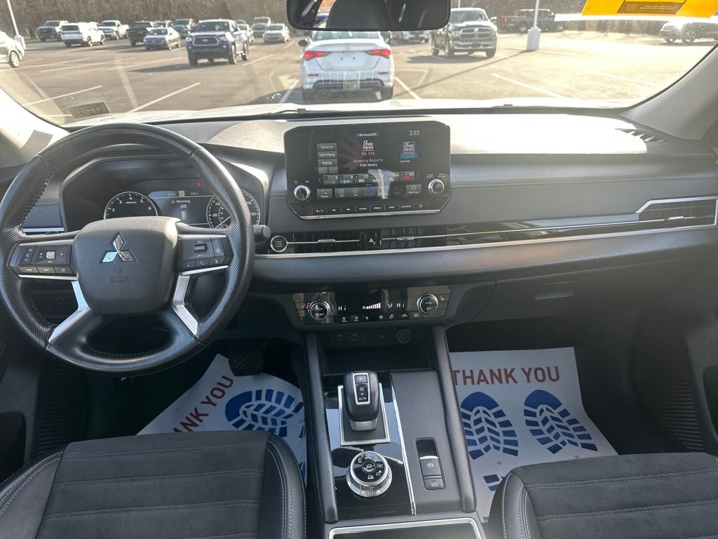 2024 Mitsubishi Outlander SE