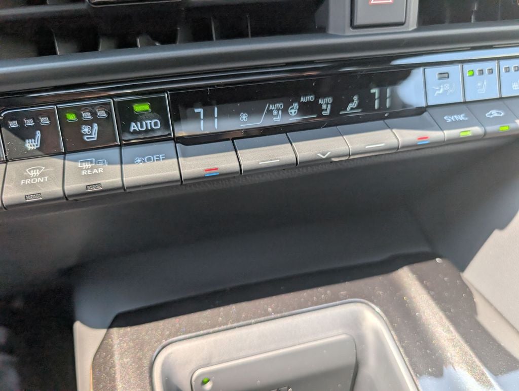 2026 Toyota Toyota Crown Signia Limited