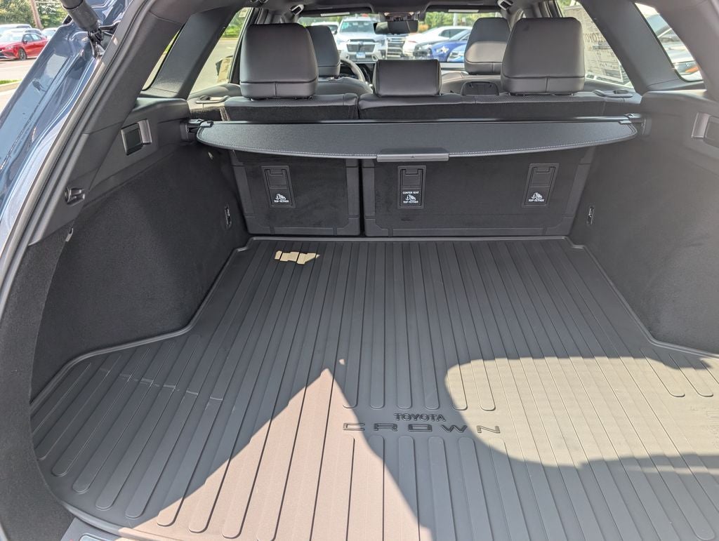 2026 Toyota Toyota Crown Signia Limited