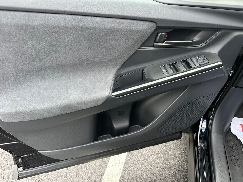 2026 Toyota C-HR SE