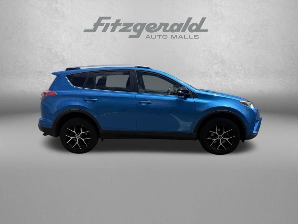 2017 Toyota RAV4 SE