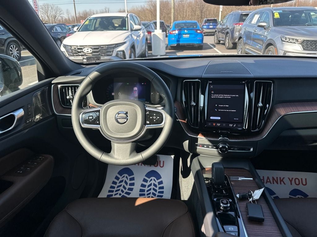 2024 Volvo XC60 B5 Plus Dark Theme