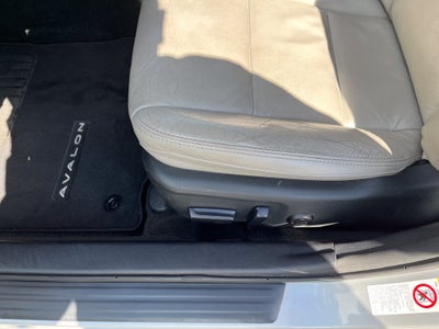2013 Toyota Avalon XLE Premium