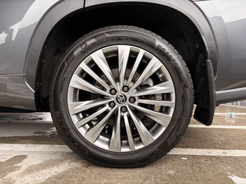 2023 Toyota Highlander Platinum
