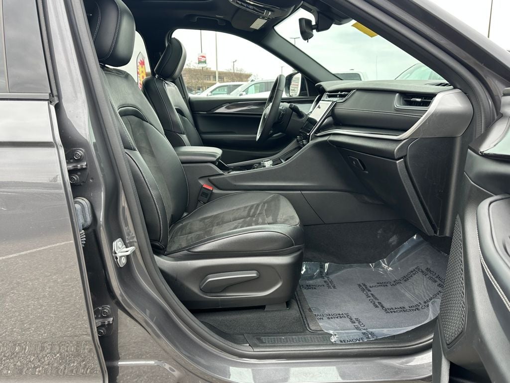 2023 Jeep Grand Cherokee L Altitude 4x4