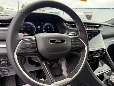 2025 Jeep Grand Cherokee L Laredo 4x4