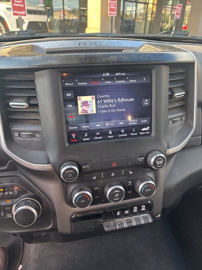 2020 RAM 1500 Big Horn Quad Cab 4x4 6'4' Box