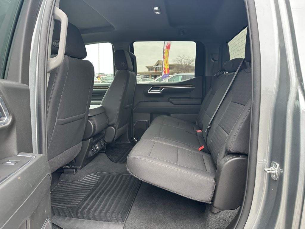 2025 Chevrolet Silverado 1500 LT LT1