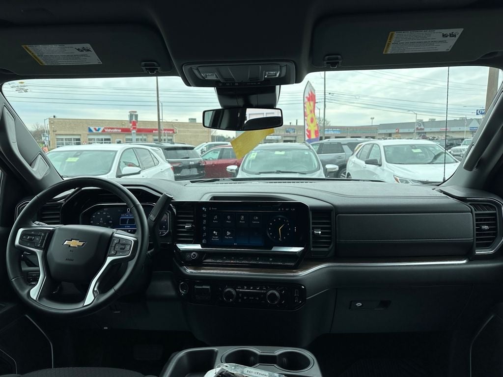 2025 Chevrolet Silverado 1500 LT LT1