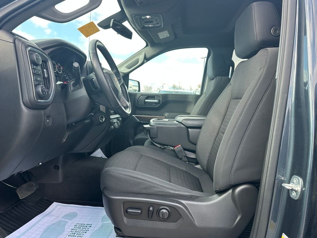 2021 Chevrolet Silverado 1500 4WD Crew Cab Short Bed LT