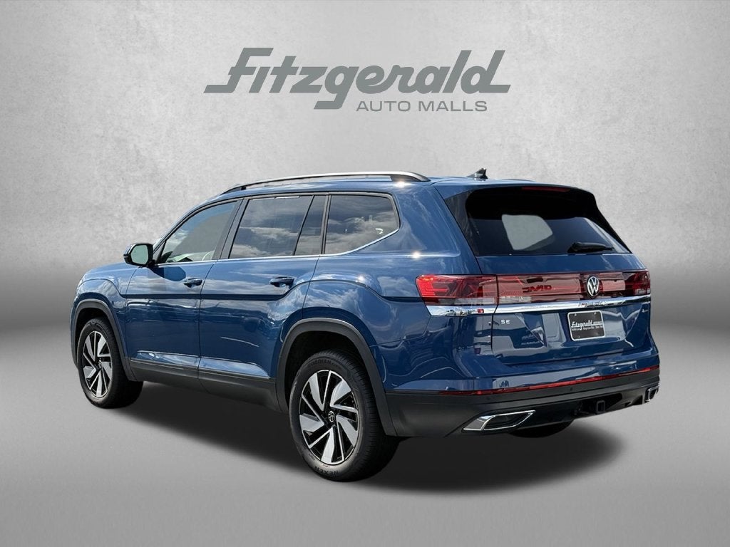 2026 Volkswagen Atlas SE with Technology