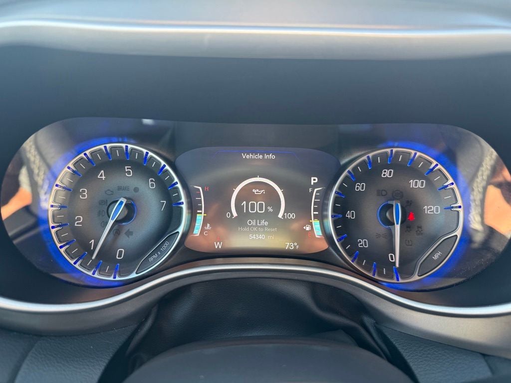 2025 Chrysler Pacifica Select