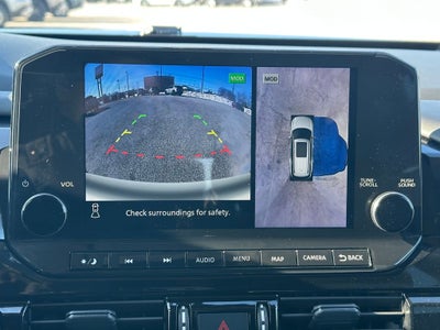 2025 Nissan Pathfinder SL 4WD