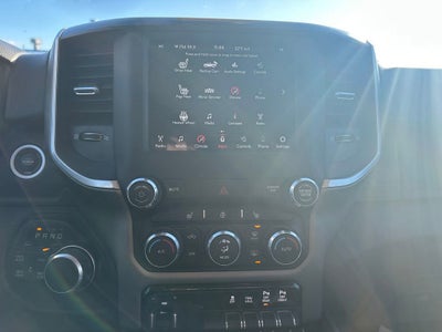 2020 RAM 1500 Big Horn Crew Cab 4x4 6'4" Box