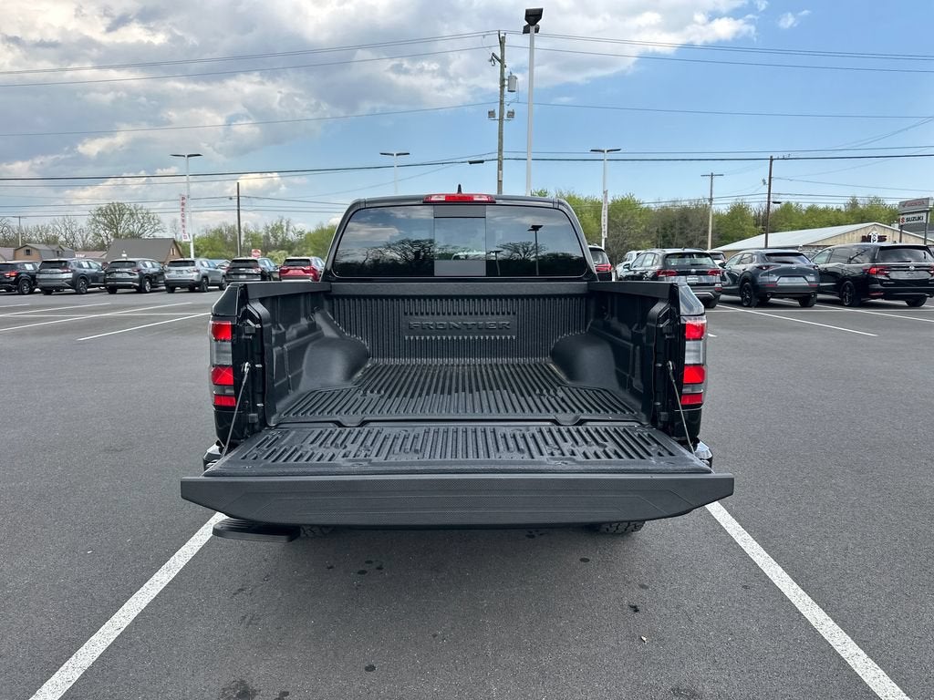 2025 Nissan Frontier Crew Cab PRO-4X 4x4