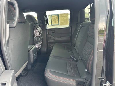 2025 Nissan Frontier Crew Cab PRO-4X 4x4