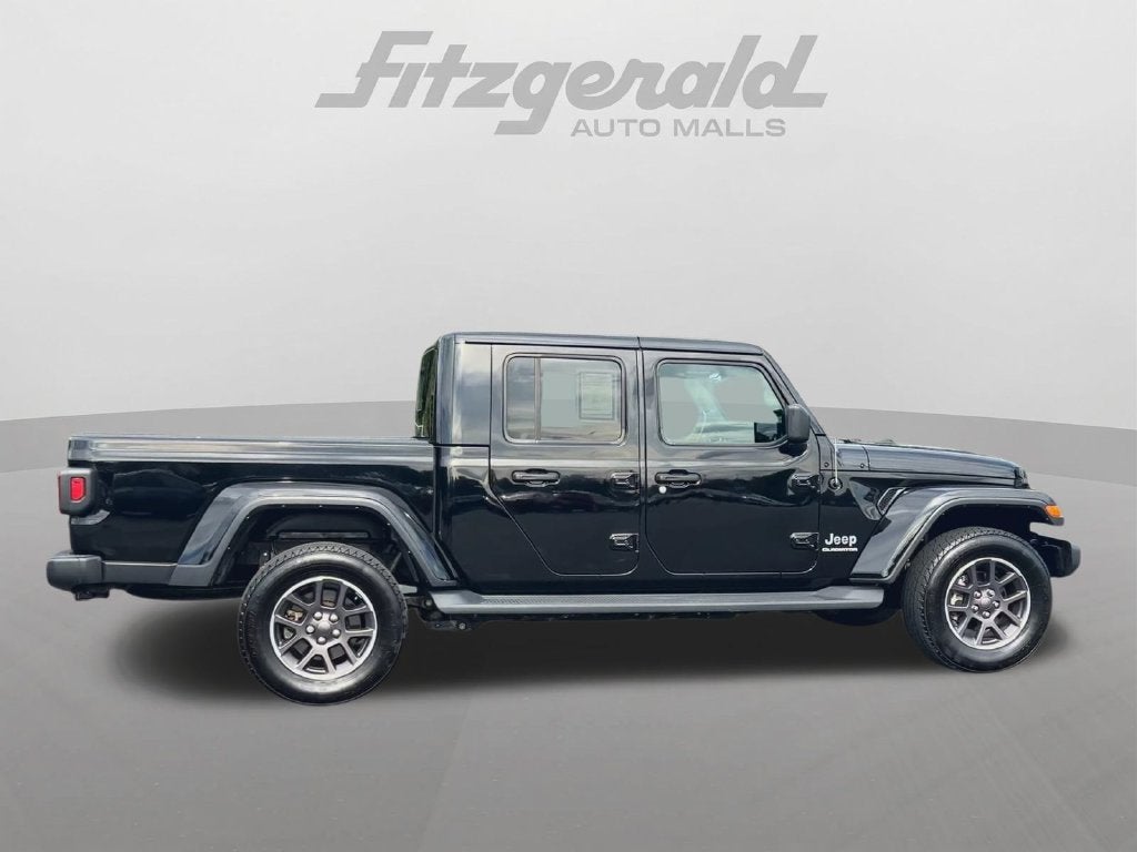 2022 Jeep Gladiator Overland
