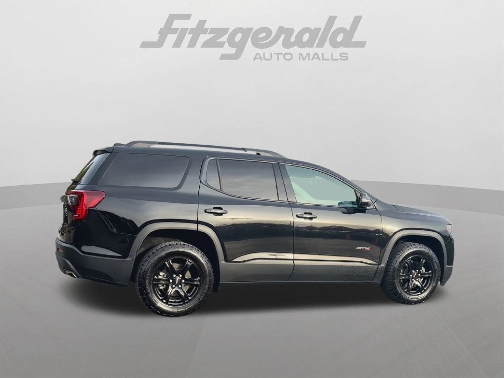 2023 GMC Acadia AT4