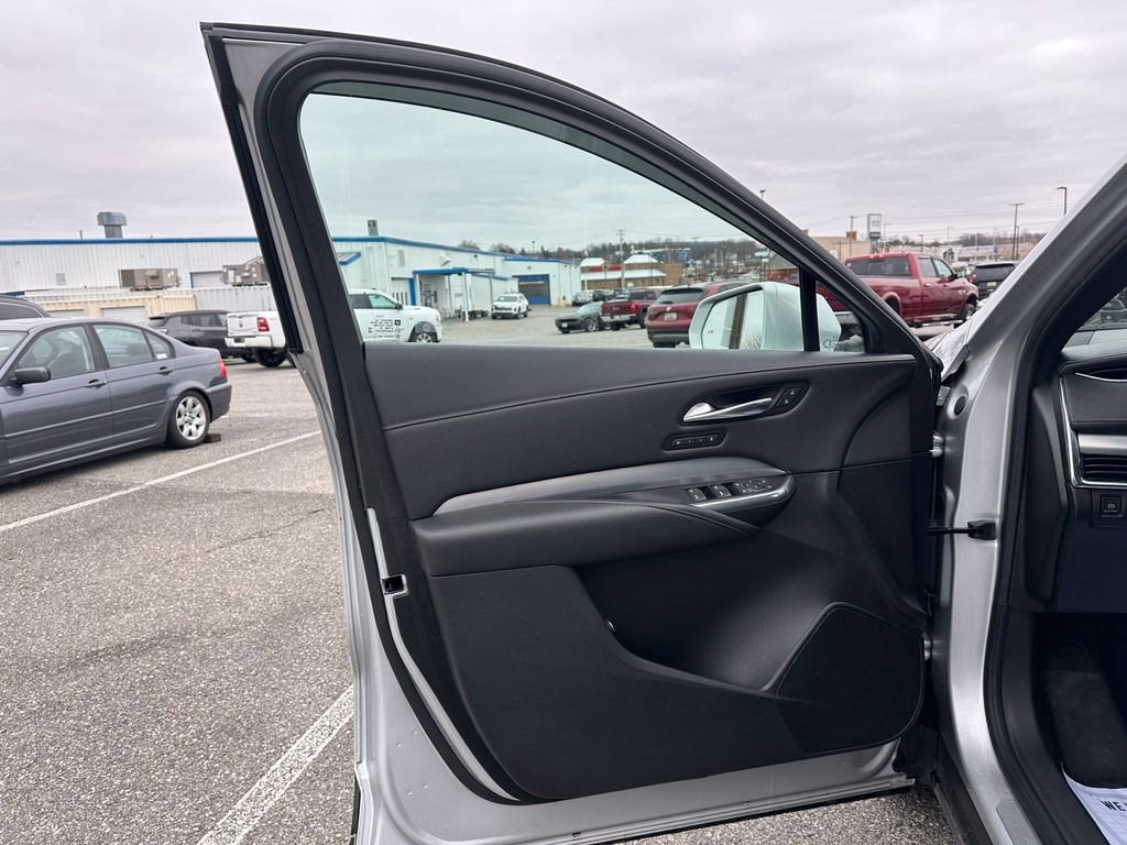 2021 Cadillac XT4 Premium Luxury