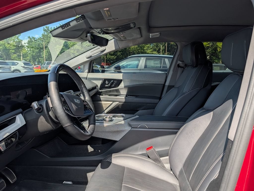 2025 Cadillac OPTIQ Sport 2