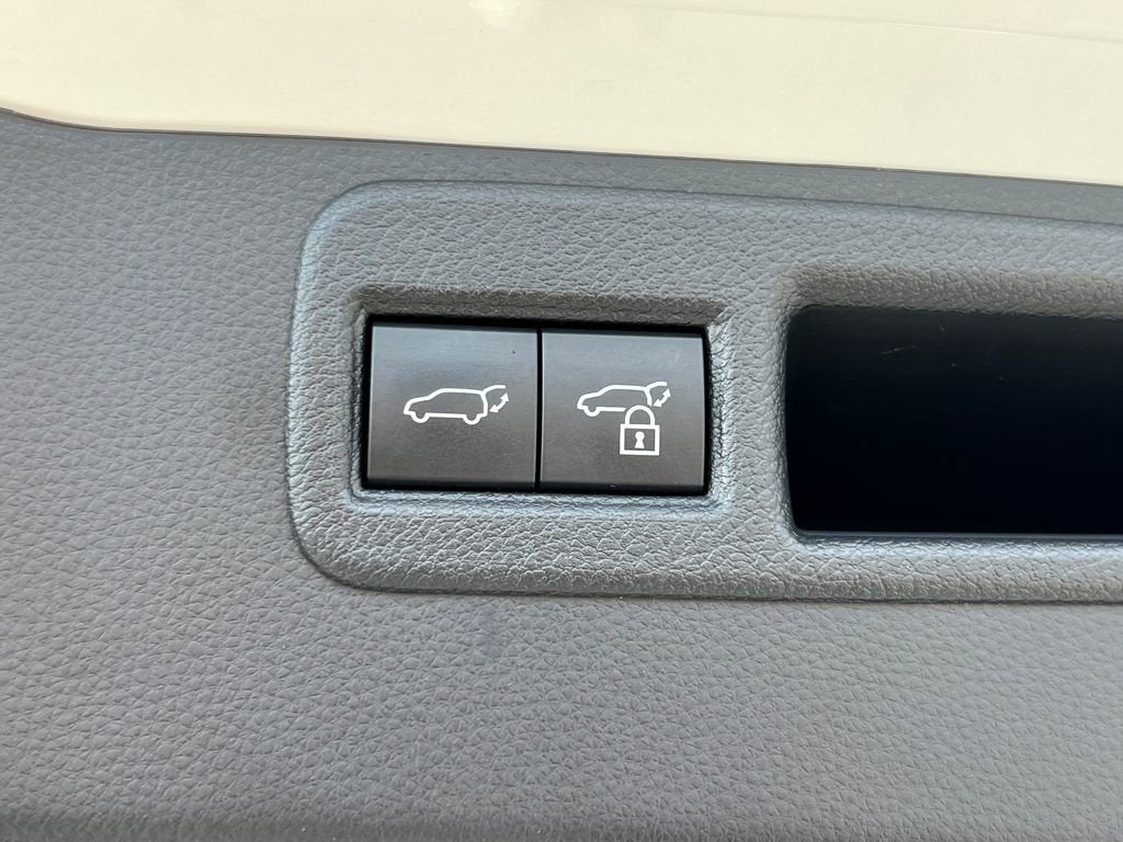 2022 Toyota Venza LE