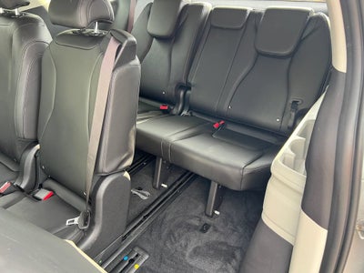 2023 Kia Carnival LX