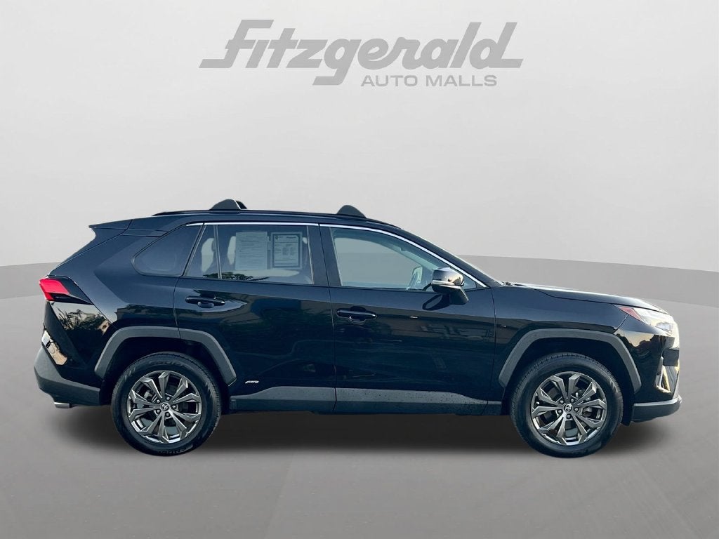2022 Toyota RAV4 Hybrid XLE Premium