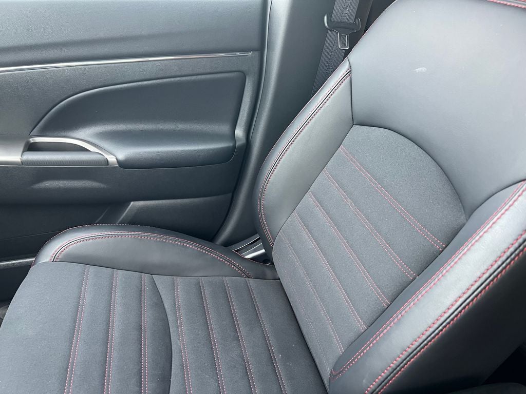 2025 Mitsubishi Outlander Sport S