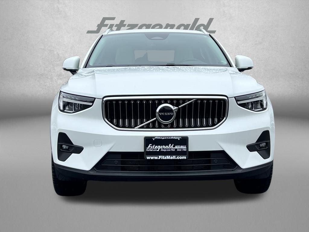 2023 Volvo XC40 Plus Bright Theme